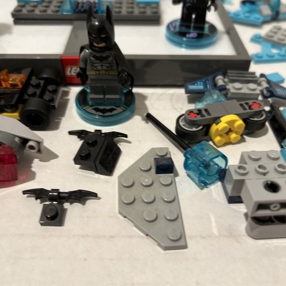 LEGO Dimensions PS3/PS4/WII U Lot of Figures and Pieces (No Game) w/ Extras - Picture 15 of 16